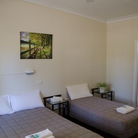 แฟร์เวย์ ลอดจ์ โมเทล Motel เคมป์ซีย์ ภายนอก รูปภาพ